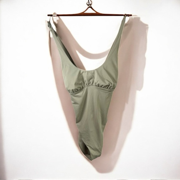 🌻NEW w.tag prAna XL Mallorca Sweet Agave Olive 1-Piece Bathing Suit $110 Retail - Picture 4 of 10